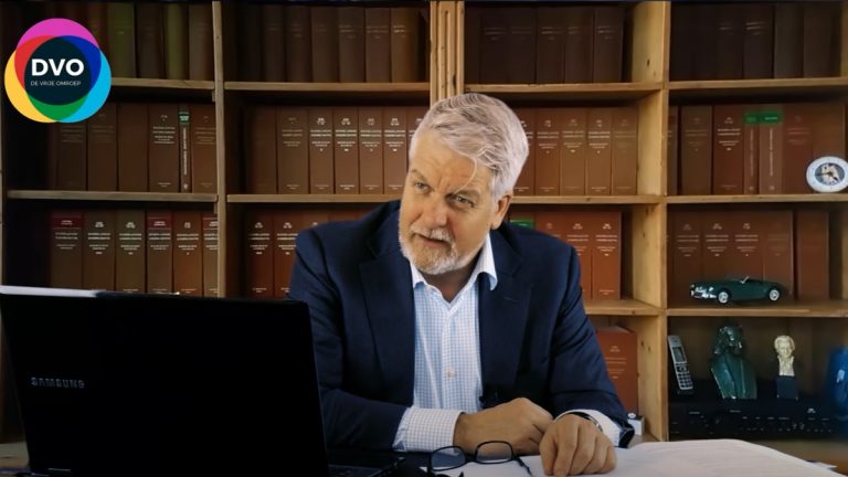 Ex-advocaat Arno van Kessel moet zeker tot februari in de gevangenis in Vught blijven: ‘Het is onwerkelijk en dystopisch’.