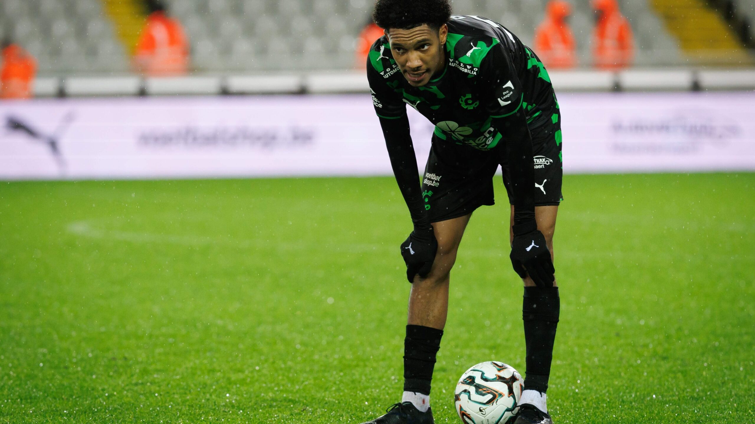 “We hebben dringend succes nodig”: Is Cercle Brugge nog strijdvaardig genoeg of blijft het in hetzelfde bedje ziek?.