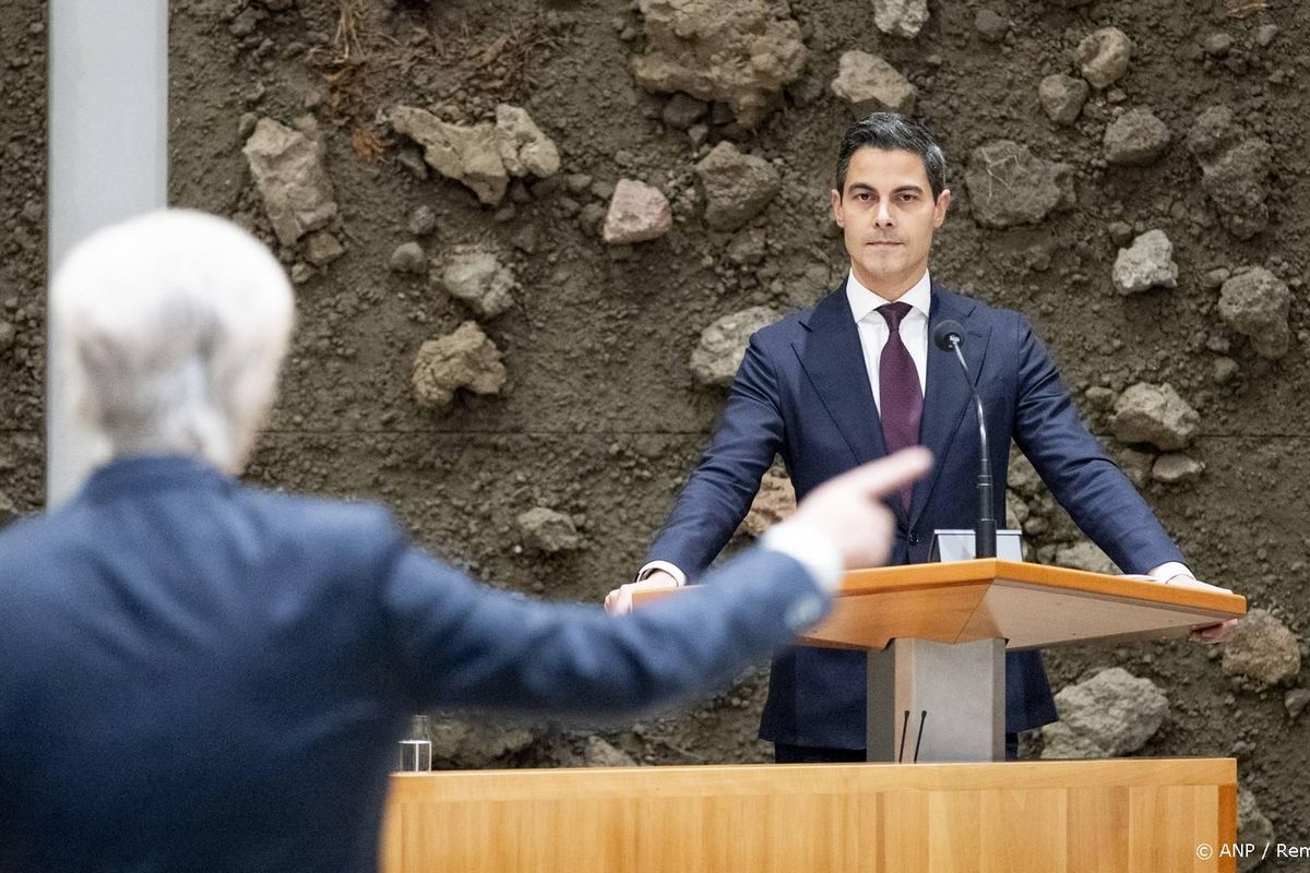 D66 wil AOW-plan nog niet intrekken, ook niet als Kamer het vraagt.