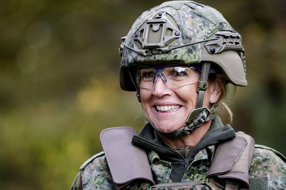 Koningin Máxima begint opleiding tot reservist.