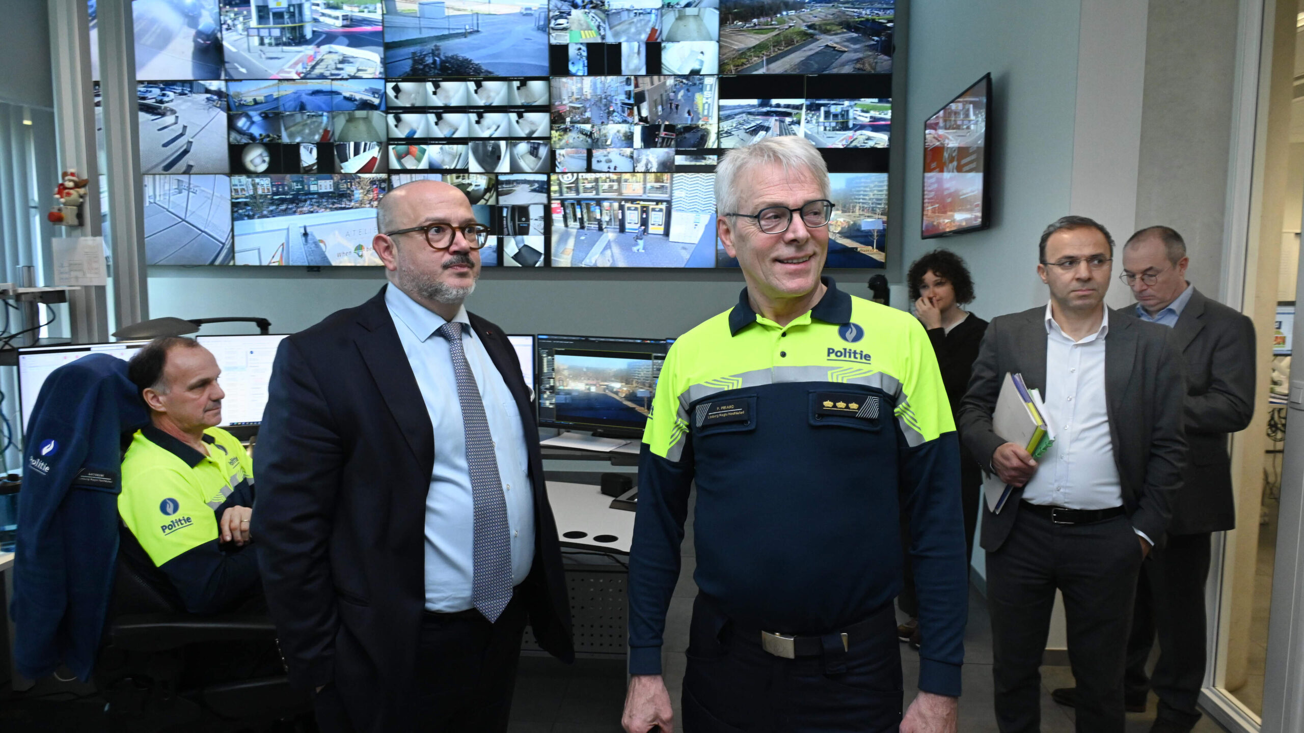 Korpschef LRH doet oproep aan minister: “Laat TikTok toe op toestellen van politie”.