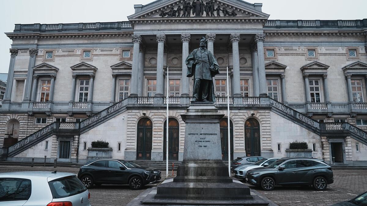 Man ontkent aanranding maar loog over alibi en boycotte leugendetector.