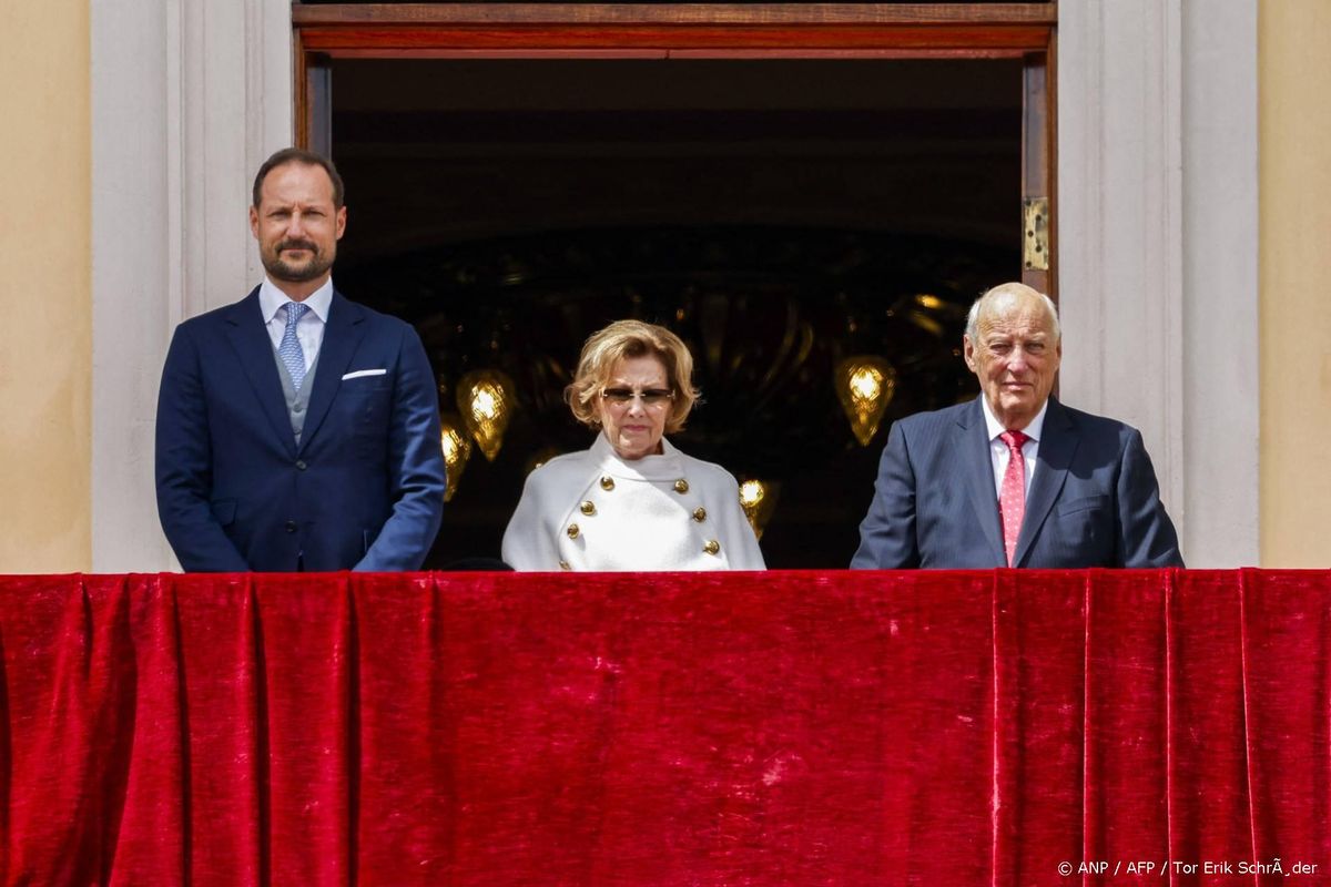 Noors parlement stemt voorstel voor afschaffen monarchie weg.