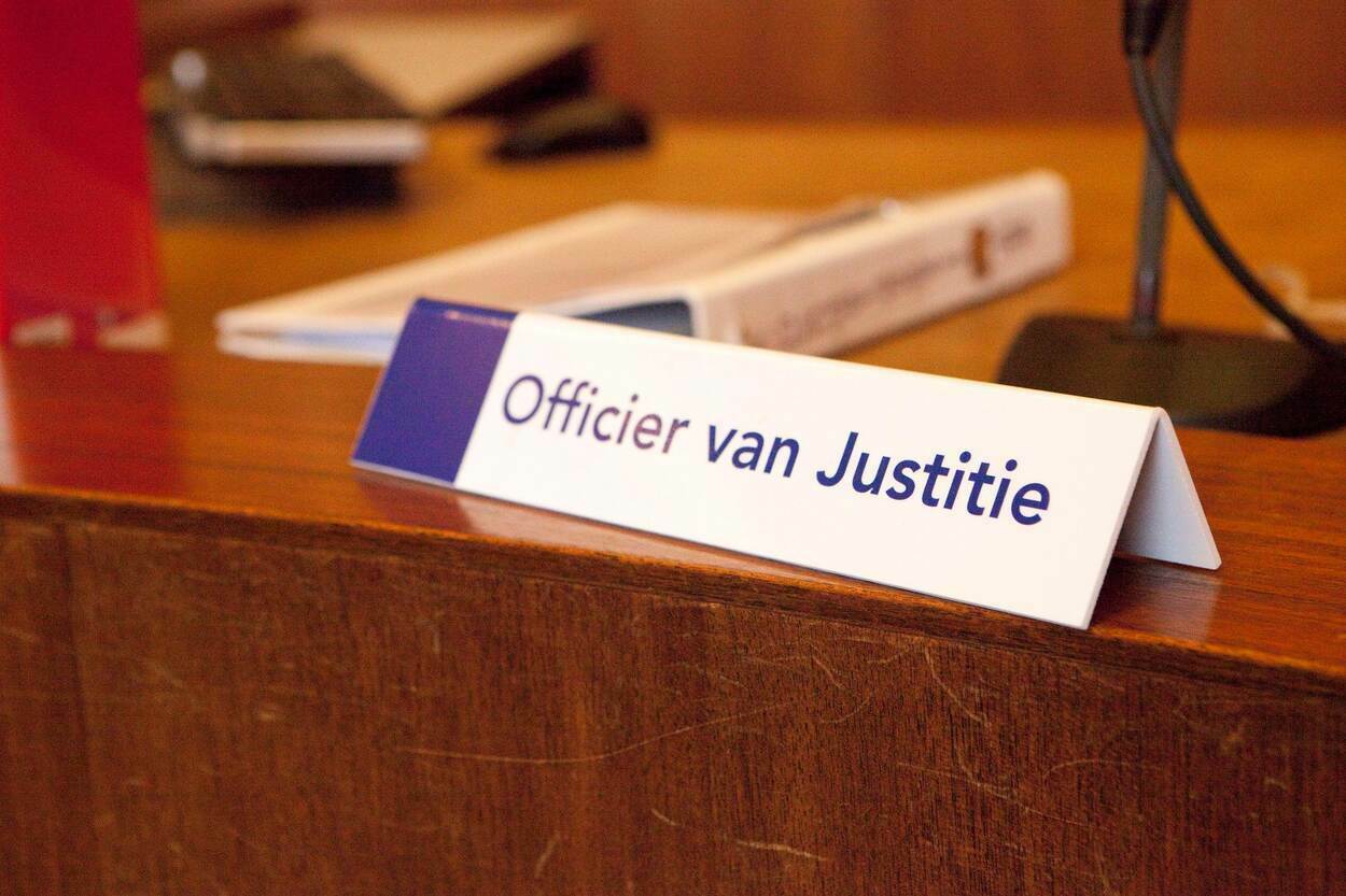 Onderwijsassistent (26) veroordeeld tot 8 jaar cel en tbs voor kindermisbruik