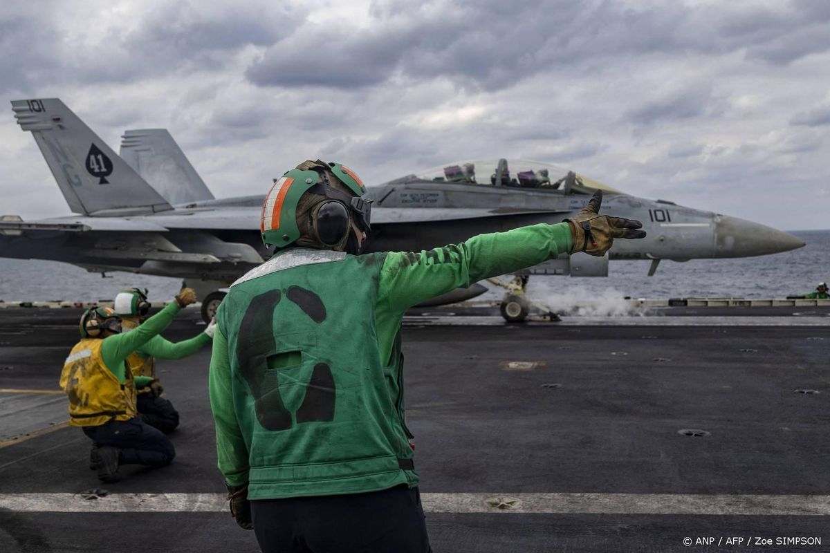 Persbureau: VS schieten Iraanse drone neer nabij vliegdekschip.
