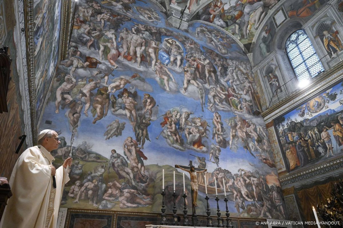 Restauratie van fresco Michelangelo in Sixtijnse Kapel begonnen.