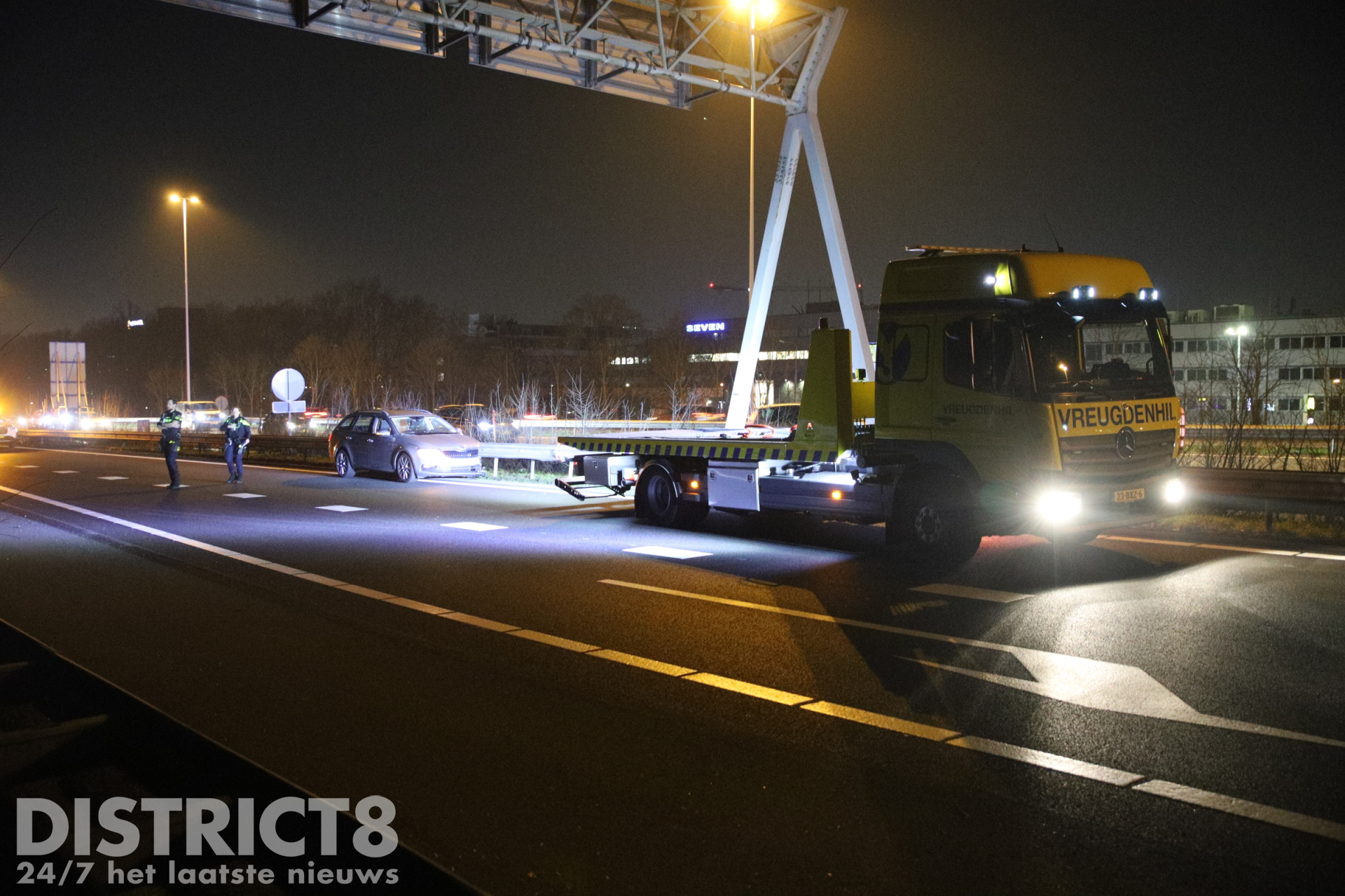 Afrit afgesloten door schade na aanrijding met RIMOB A4 Rijswijk