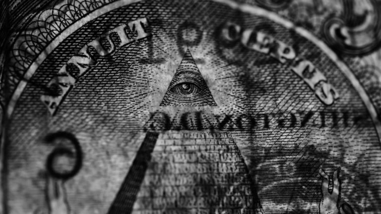 Bekende rapper ontmaskert satanische Nieuwe Wereldorde die mensheid in zijn greep houdt in nieuwe muziekvideo.