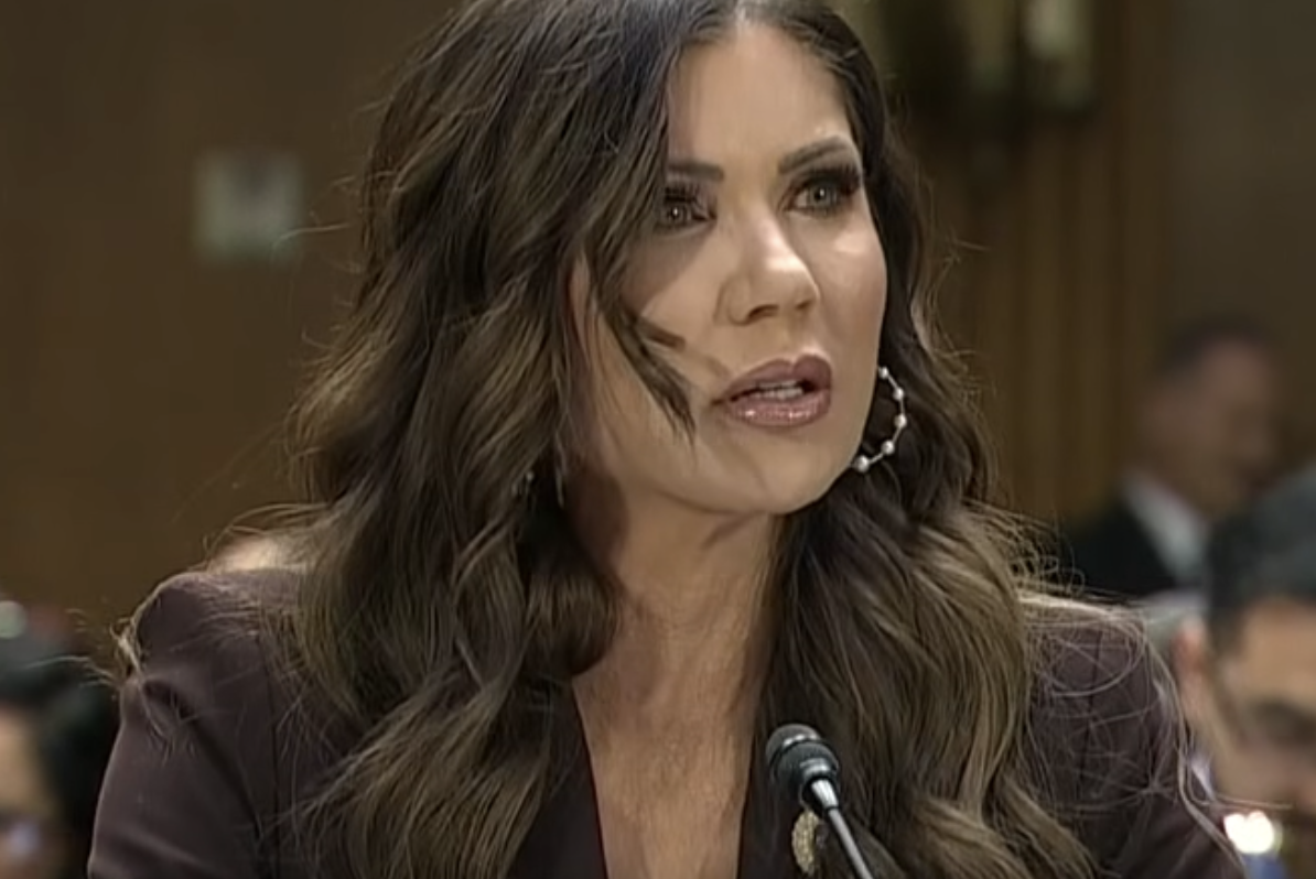 BEKIJK: Kristi Noem vernietigt Democratische senatoren tijdens krachtige hoorzitting in de Senaat