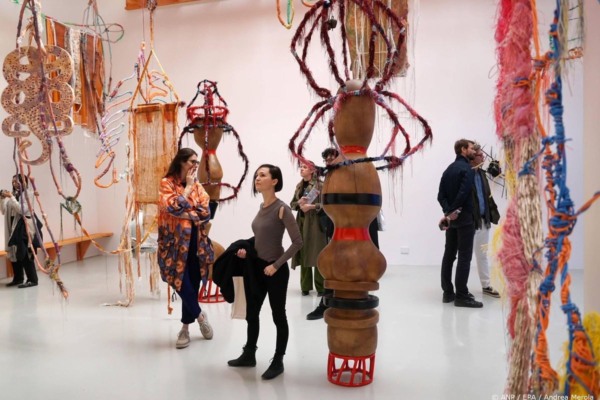 EU dreigt met sancties als Biënnale van Venetië Rusland toelaat.