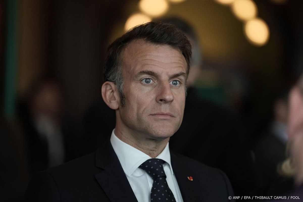 Frankrijk 'verbaasd' over bericht Trump over weigeren vliegtuigen.