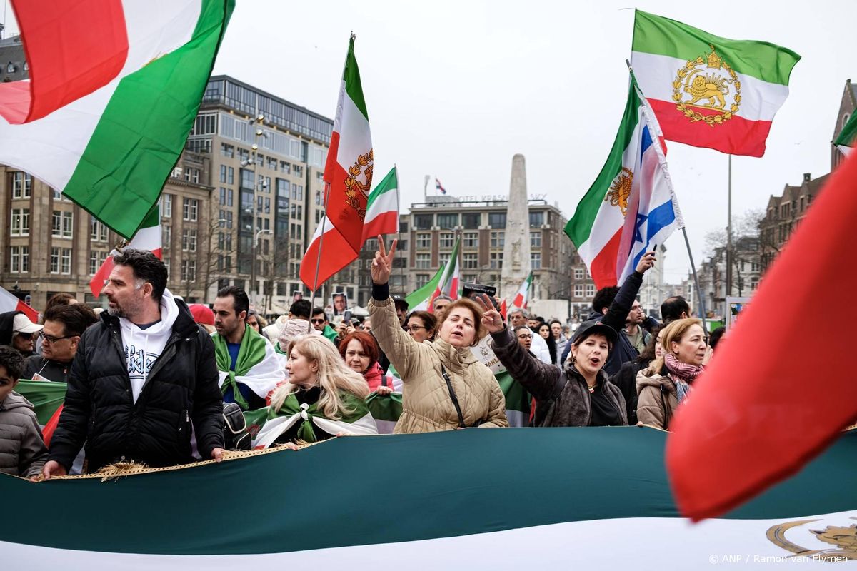 Iraniërs op de Dam willen actie van Nederlandse regering.