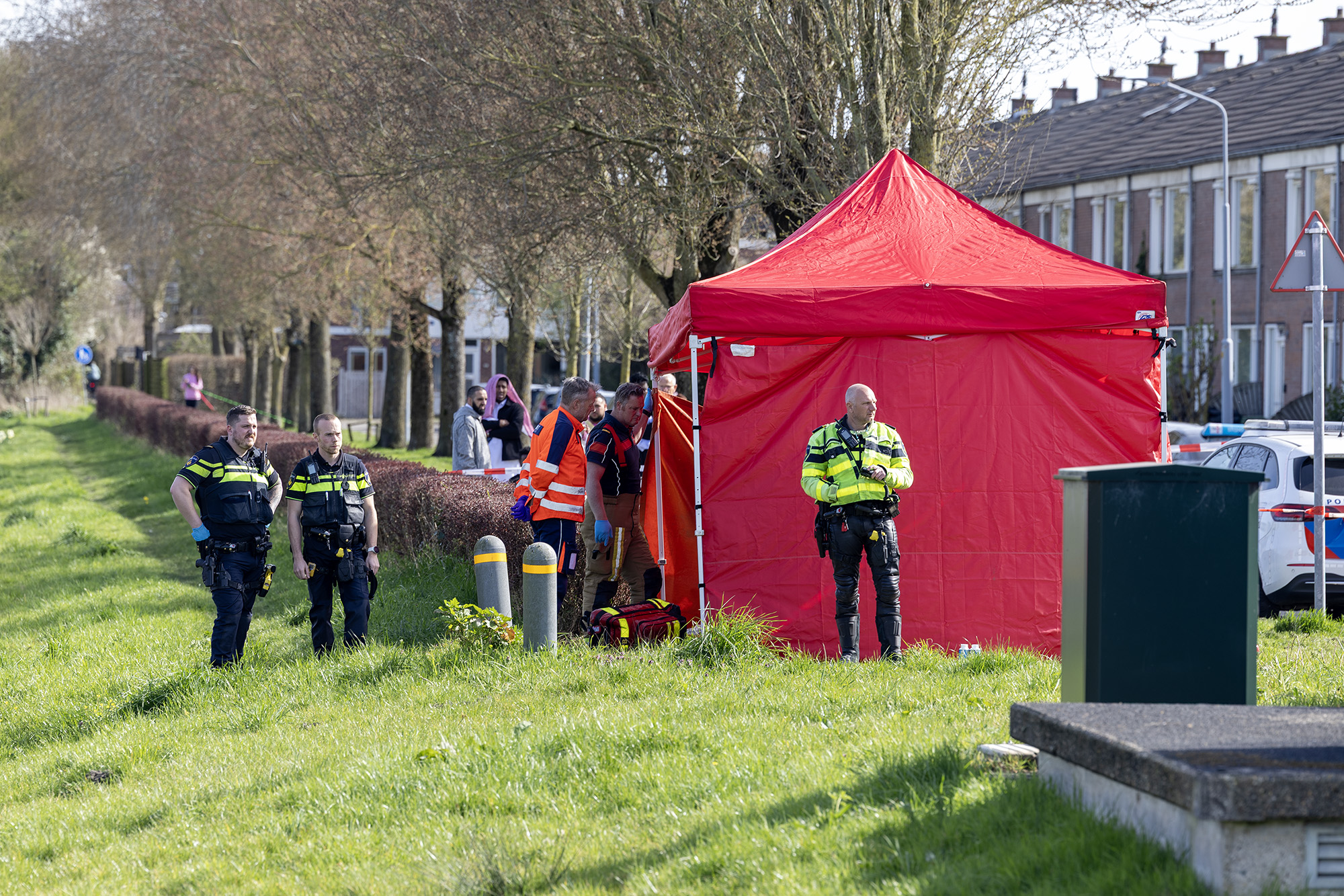 Kind met spoed naar ziekenhuis na val in het water