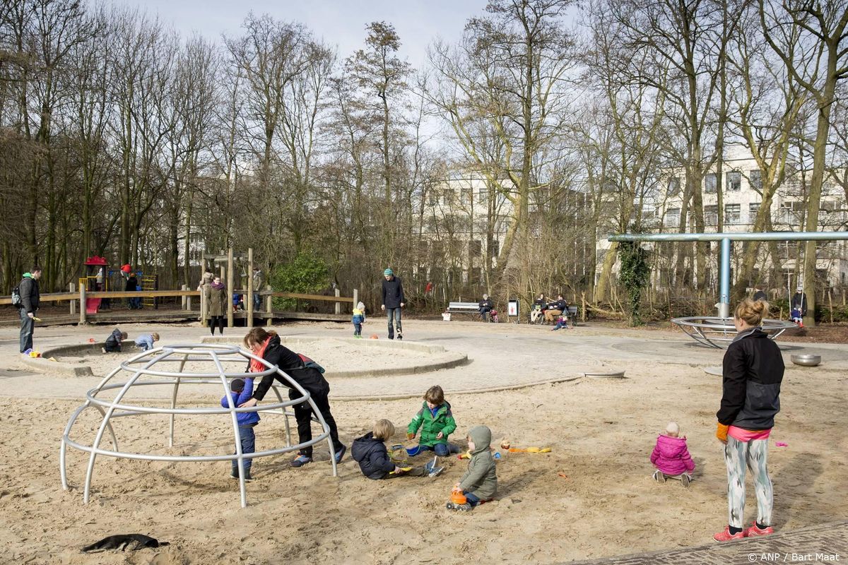 NVWA: Meeste speelzand voldoet aan norm voor asbest.