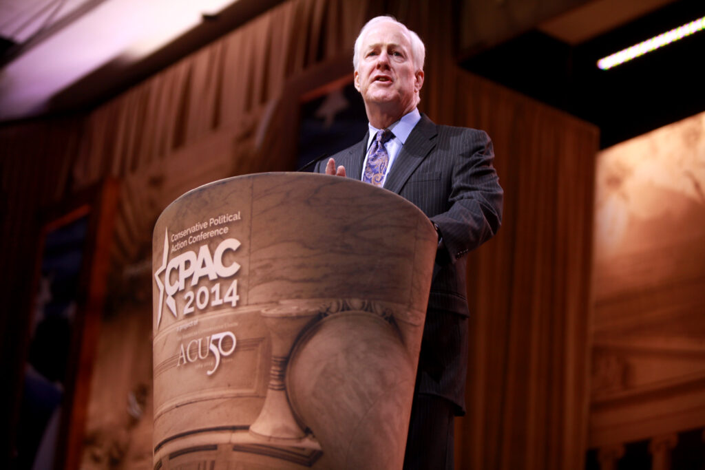 Record van RINO Senaatskandidaat die illegale immigranten, Jack Smith en Joe Biden op de eerste plaats zet, terwijl MAGA-Amerikanen als laatste worden behandeld, wordt onthuld naarmate de voorverkiezingen verhitten.