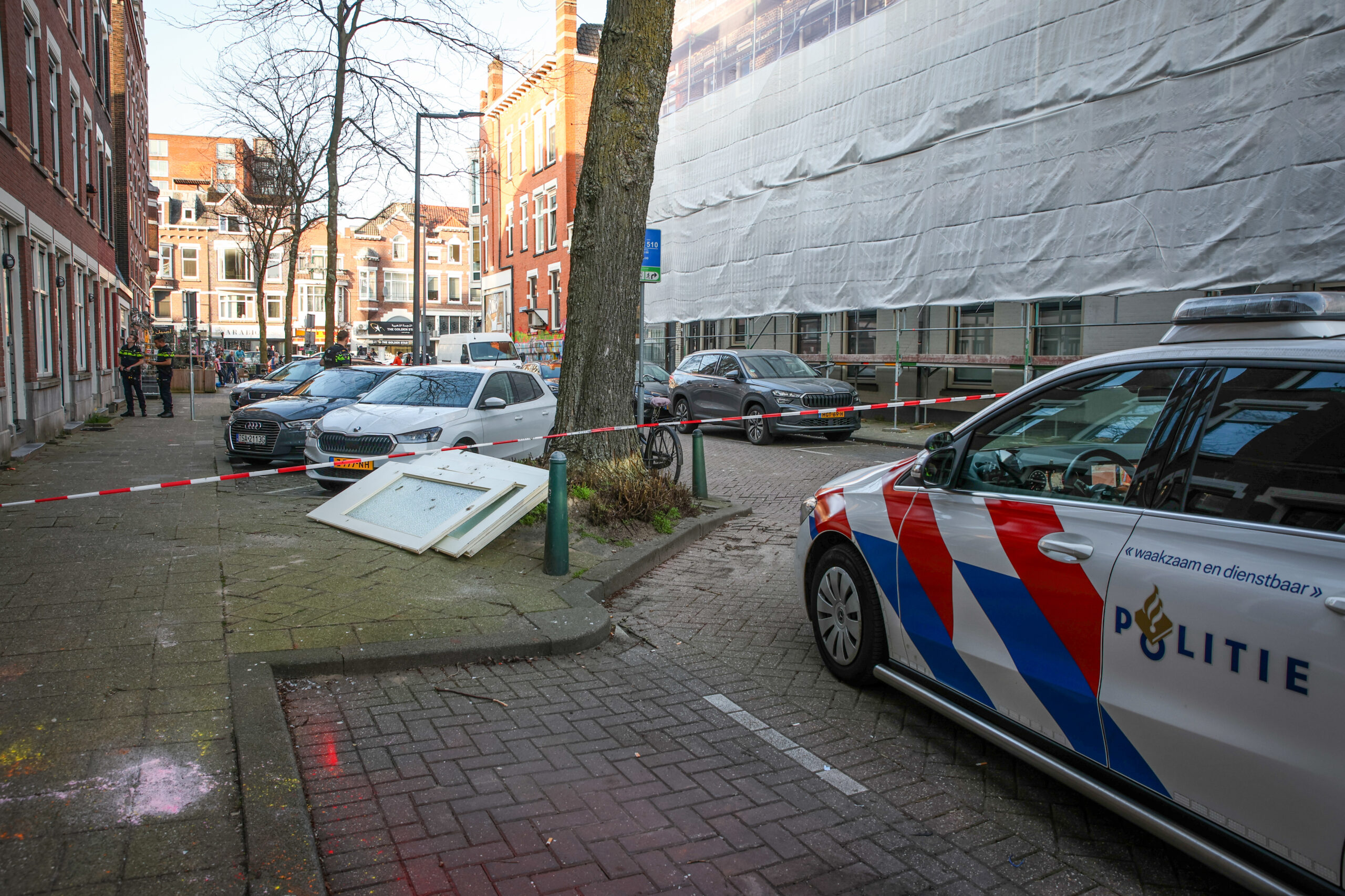 Schoten vanuit auto op persoon, politie vindt mogelijk betrokken auto