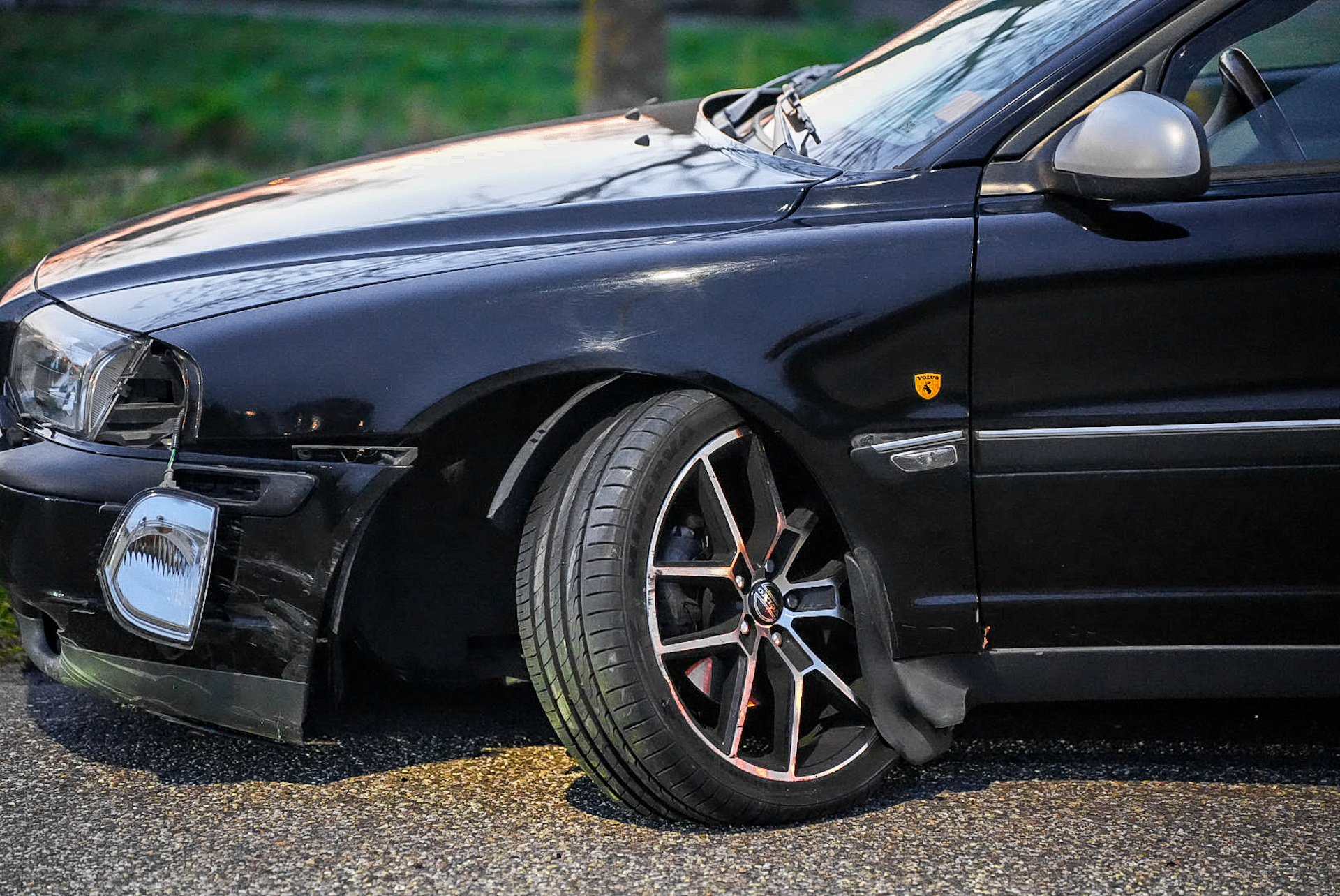 Scooterrijder gewond bij zware aanrijding met auto