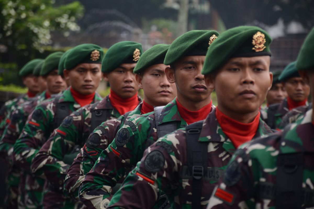 Trump's 'vredesraad' stort in elkaar: Indonesië trekt zich terug na hypocriete bomaanvallen op Iran.