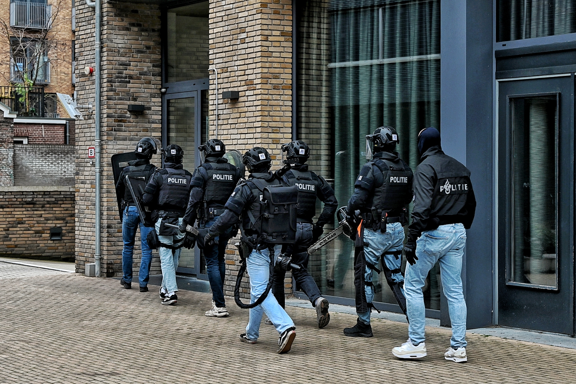 Woningen doorzocht na aanslag op synagoge