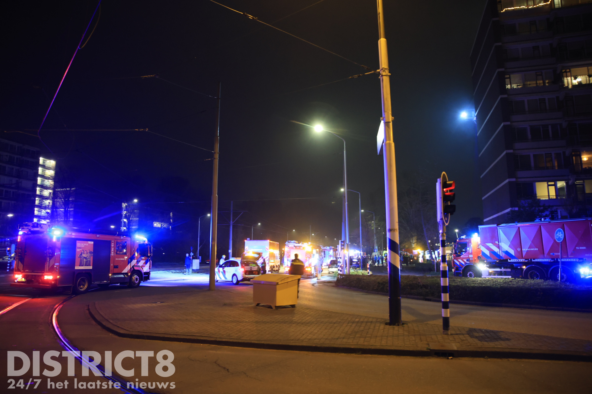 Zeer grote brand in liftschacht van flatgebouw: tientallen bewoners op straat Kersengaarde Voorburg