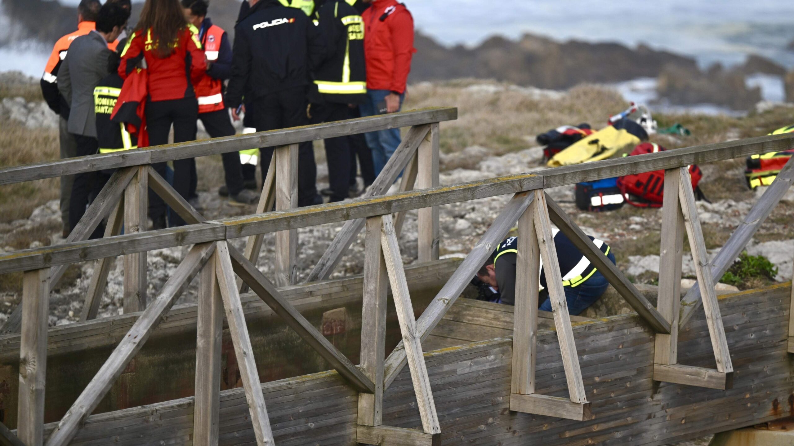 Zeker vijf doden na instorting voetgangersbrug op Spaans strand, nog één vermiste.