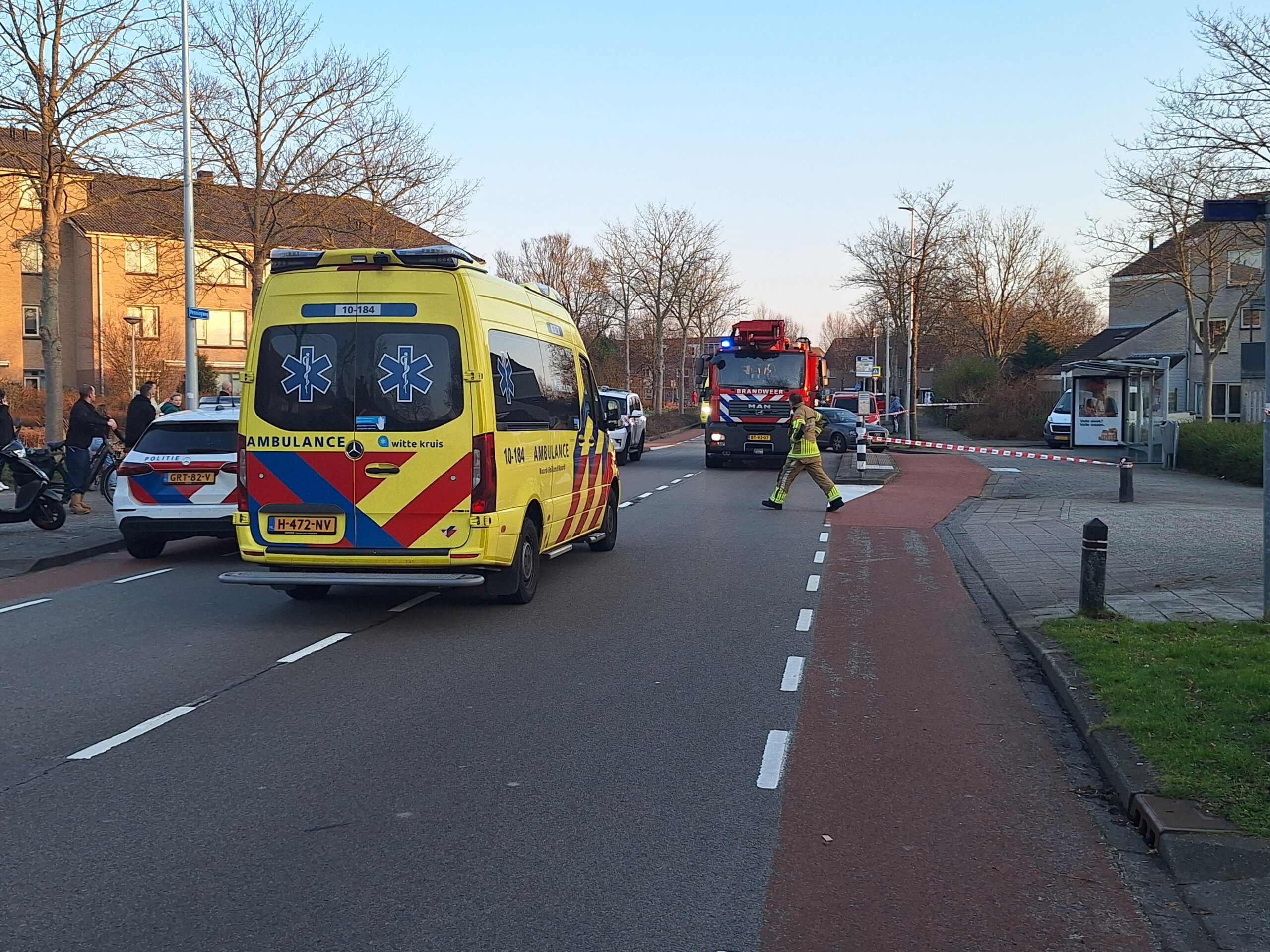 Zwaargewond slachtoffer bij uitslaande woningbrand, appartement onbewoonbaar verklaard