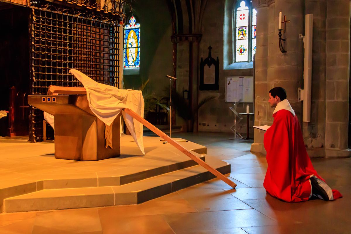 Bizarre gang van zaken in Pentagon: exclusieve Goede Vrijdag-dienst weigert katholieke werknemers.