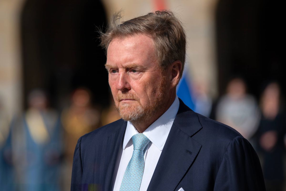 Gestoord kabinet-Jetten sleept koningspaar mee naar oorlogshitser Trump.