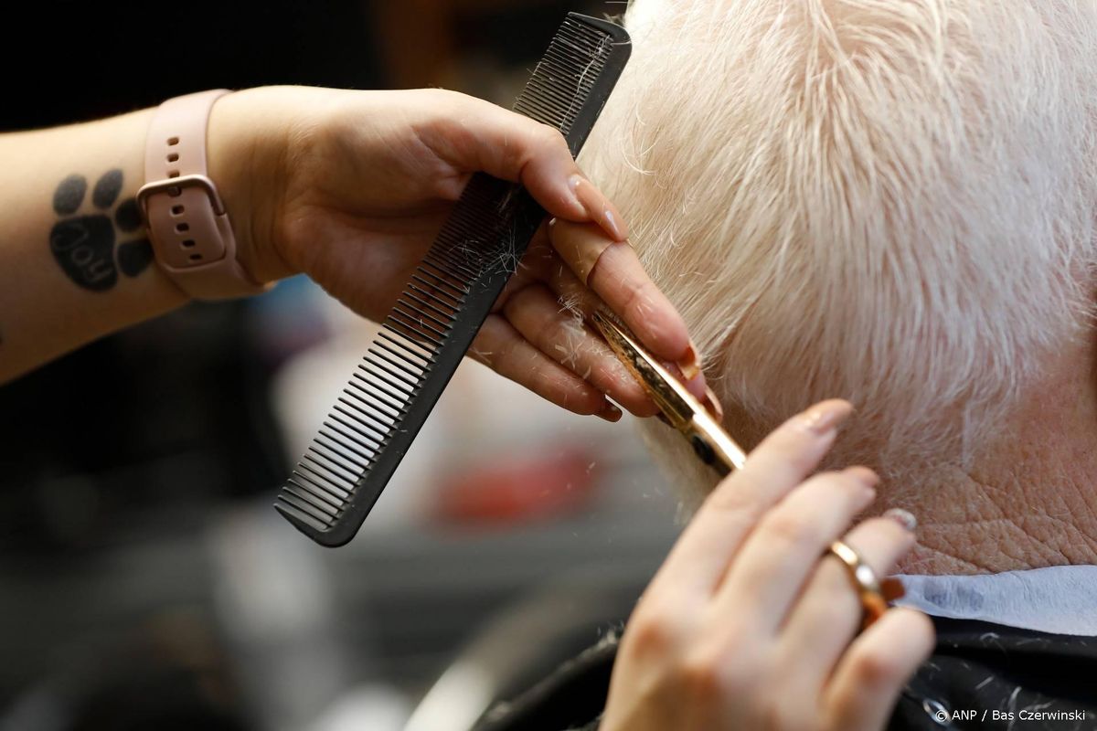 Kappers krijgen hulpmiddelen om geweld in relaties te herkennen.