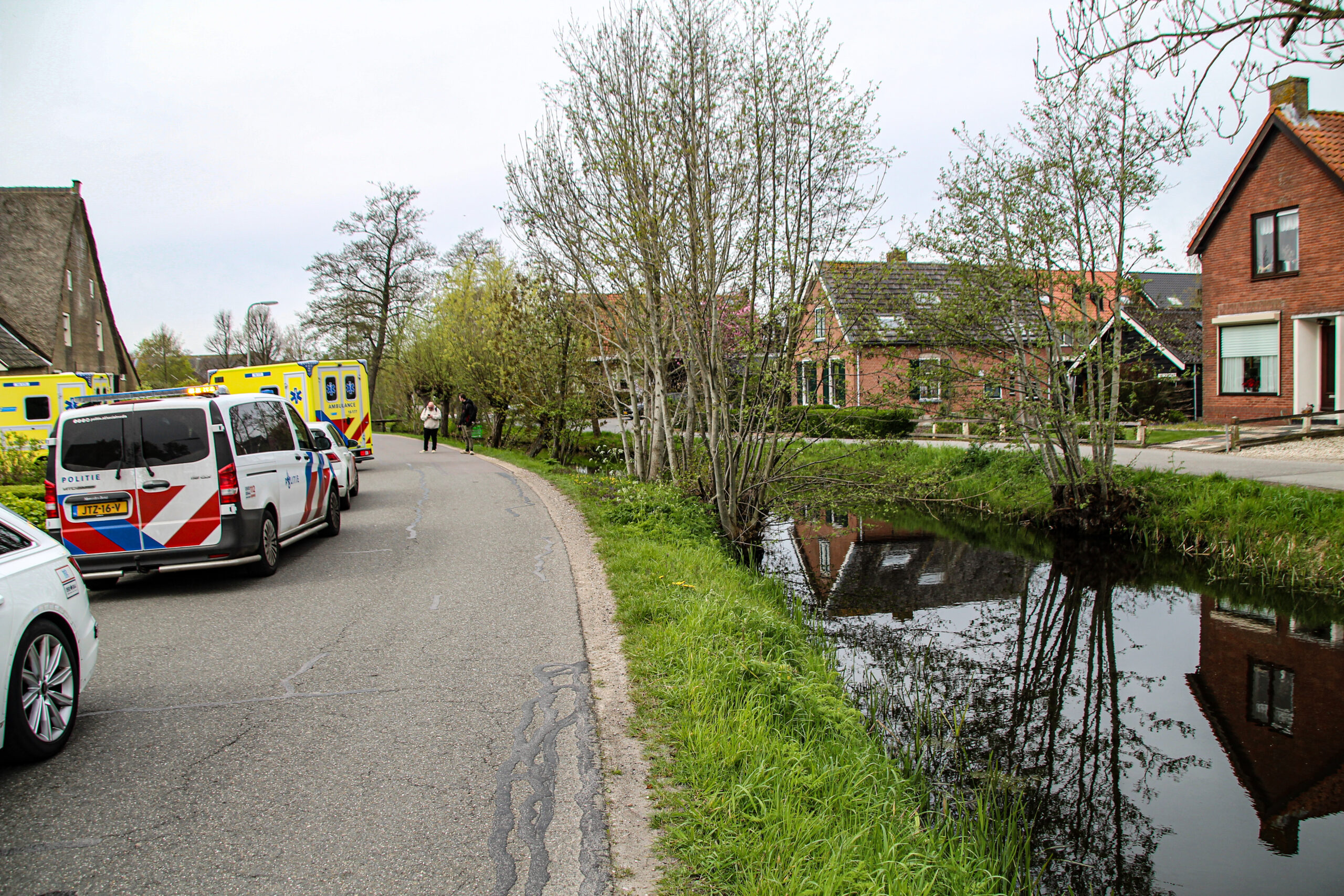 Kindje gereanimeerd na val in sloot