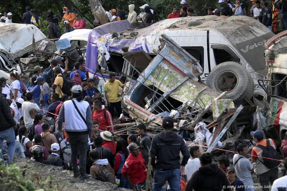 Meerdere doden door bomaanslag in Colombia.