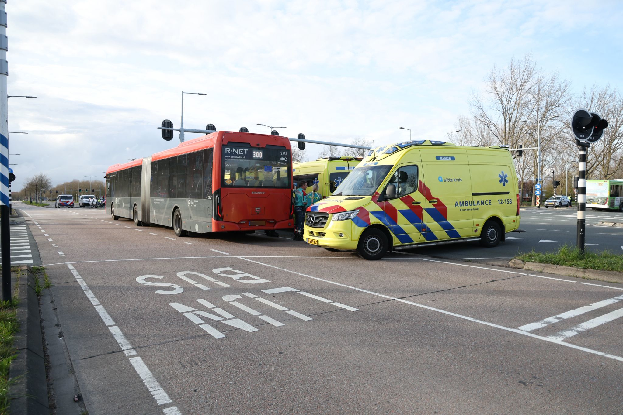 Meerdere gewonden na noodstop van bus