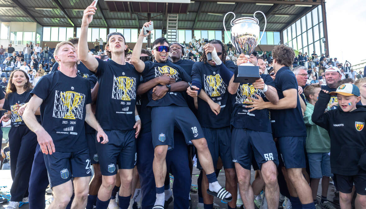 NATIONAAL VOETBAL. Sporting Hasselt kampioen, drie Limburgse clubs in de eindronde, Pelt speelt testmatch.