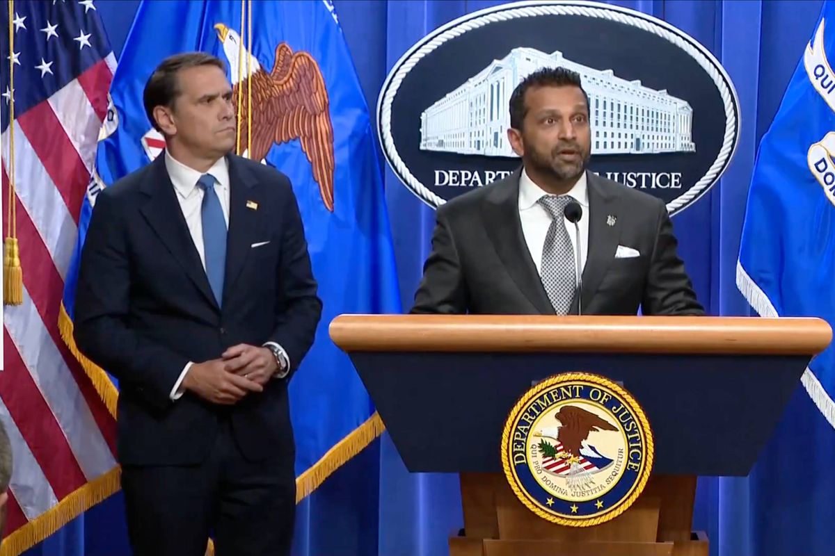 Schokkend: Linkse 'anti-haat' club SPLC ontmaskerd voor het stiekem financieren van de KKK en nazi's.