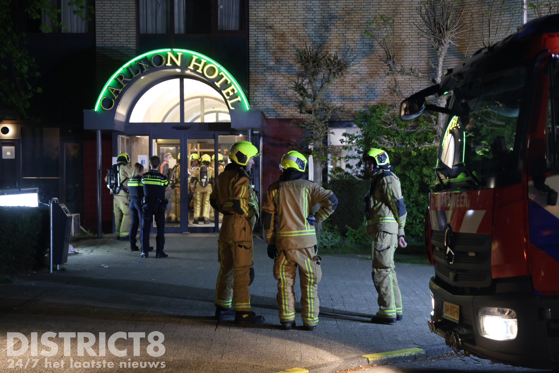 Smeulende kooltjes van waterpijp veroorzaken nachtelijke brand Carlton Flechter Hotel Tiendweg Naaldwijk