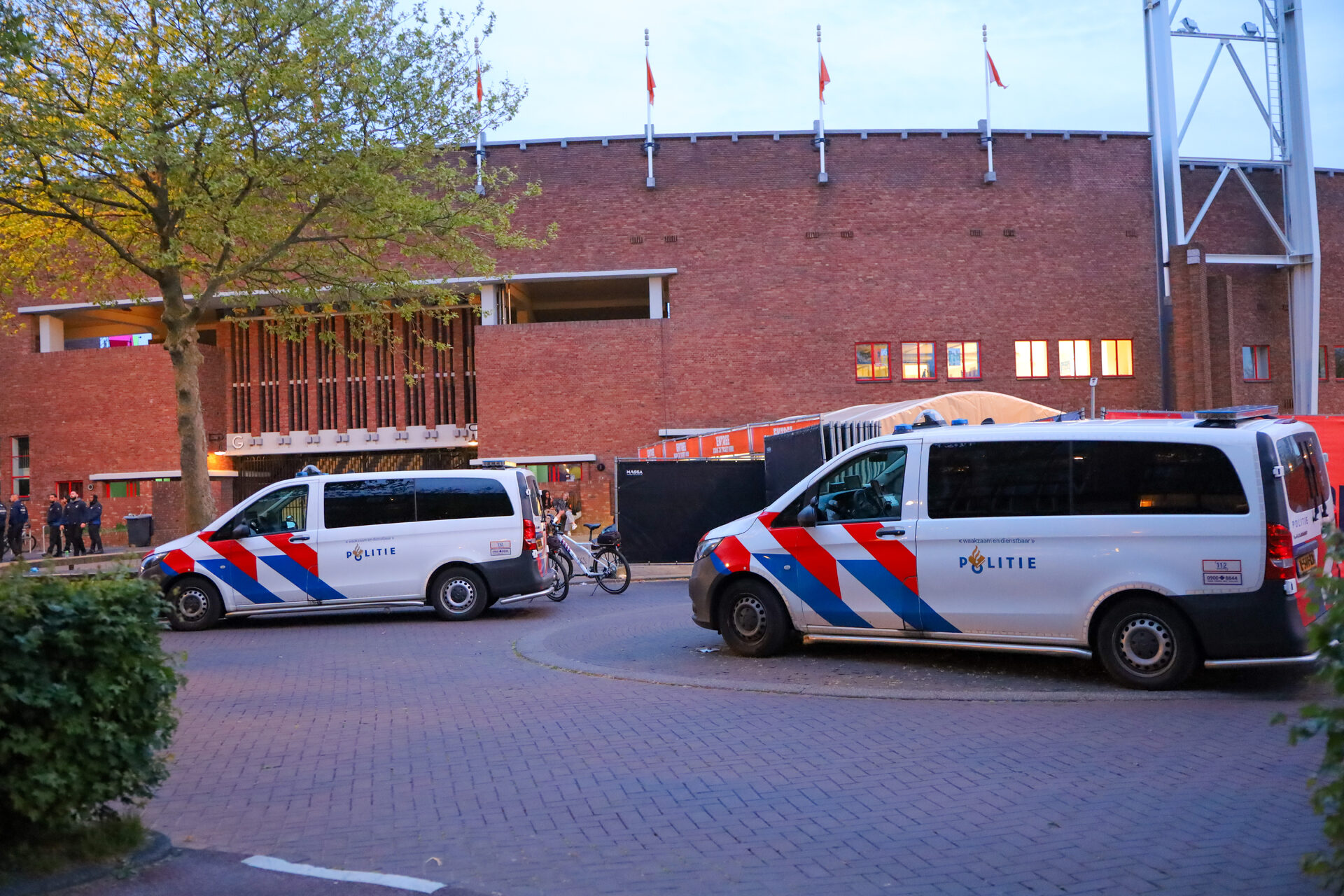 Twee gewonden bij steekpartij na Kingsland Festival in Olympisch Stadion