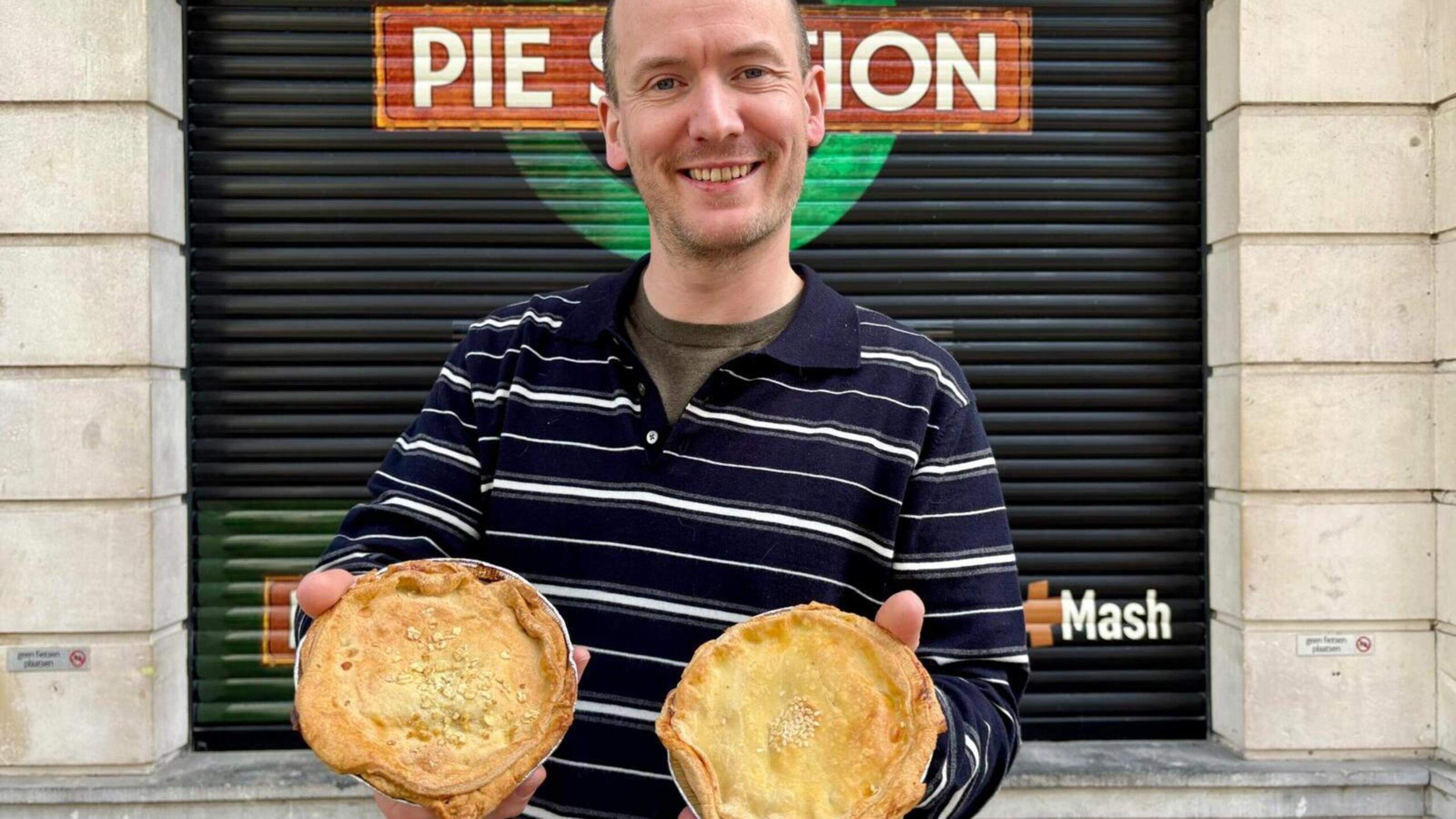 Uitbater van Patrick Foley’s opent aparte shop voor ‘pies’: “Ze hebben hun eigen fanclub”.