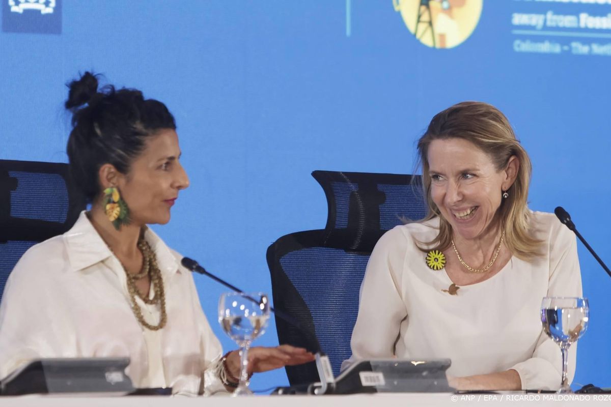 Van Veldhoven na top over fossiel: we kunnen 'huis' gaan bouwen.