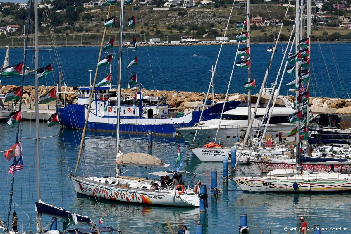 Vloot met humanitaire hulp voor Gaza vertrokken vanuit Sicilië.