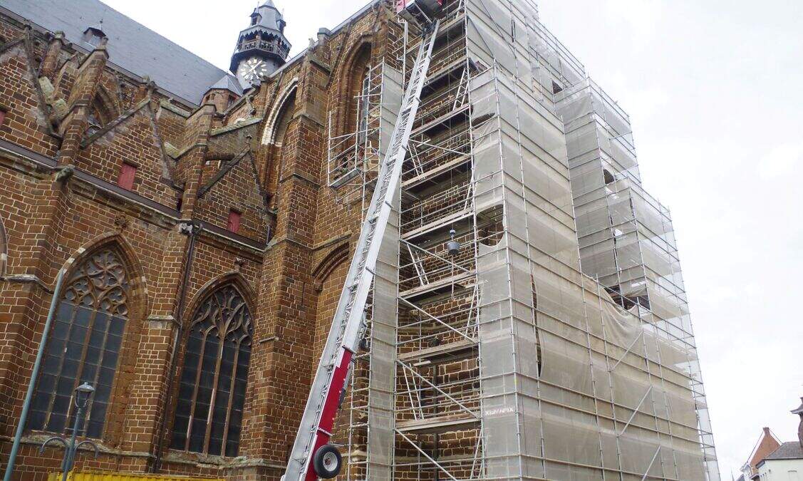 Werken aan Sint-Sulpitiuskerk nemen meer tijd in beslag dan gedacht: museum blijft dicht tot 31 mei.