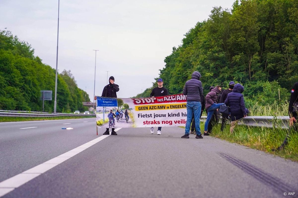 A59 bij Den Bosch weer vrijgegeven, demonstranten van snelweg af.