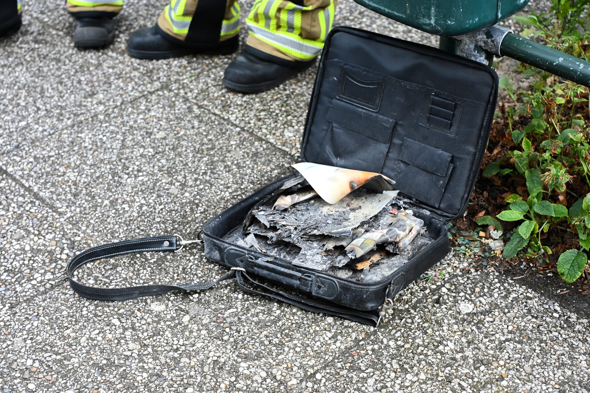 Aangestoken laptoptas veroorzaakt rook in appartementencomplex