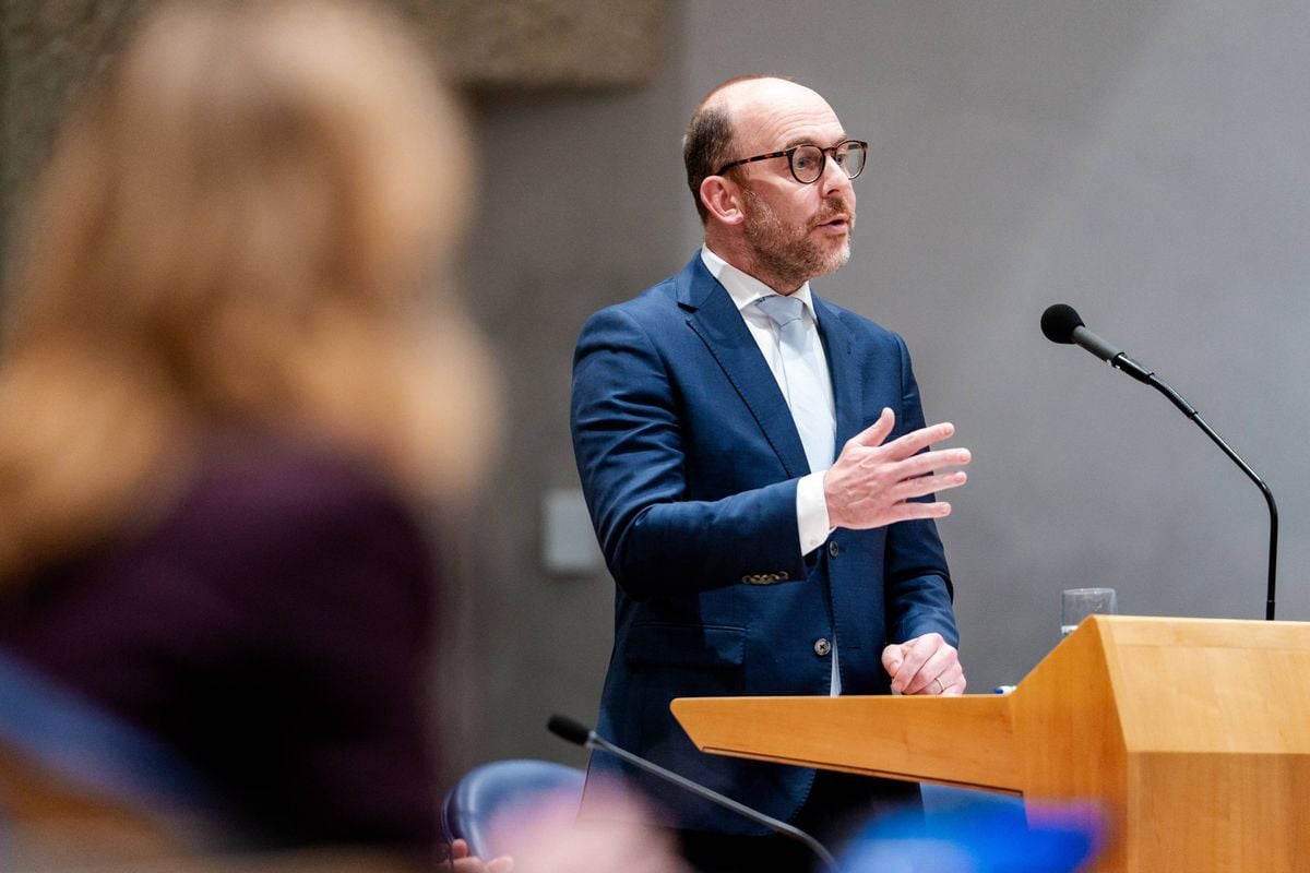 Arrogantie ten top: CDA-minister Van den Brink weigert asielstop en lacht de bezorgde burger keihard uit!.