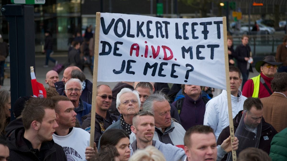 "Fortuyns Stille Stem: De Onverharde Waarheid Achter de Nationale Crisisbeheersing van 2002!"
