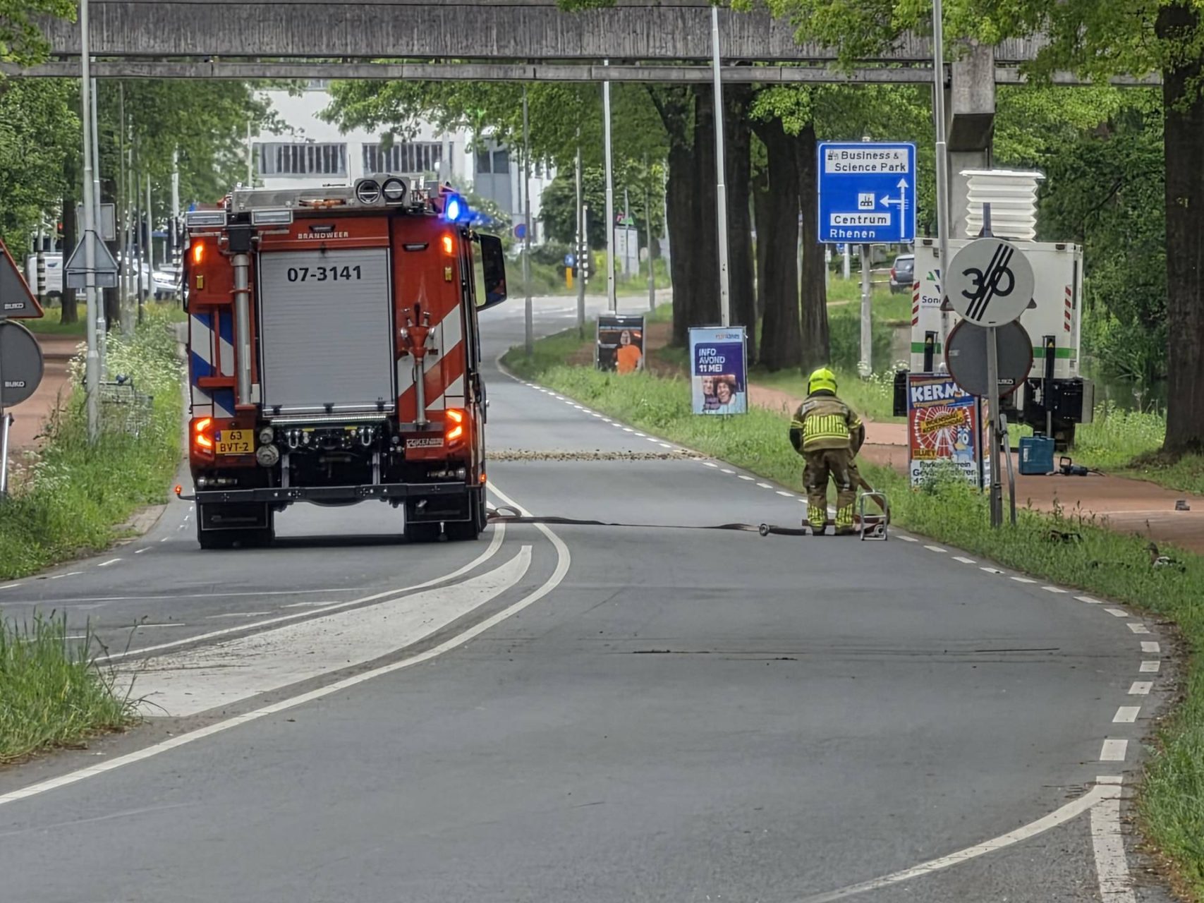 Hoofdgasleiding geraakt tijdens werkzaamheden, meerdere mensen onwel - 112 Nederland