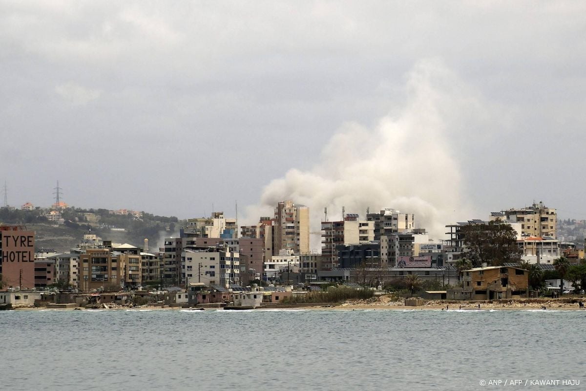 Israël en Libanon verlengen staakt-het-vuren met 45 dagen.