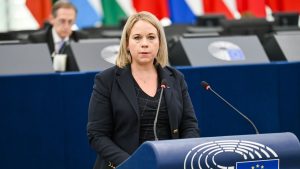 Kijk: Europarlementariër Marieke Ehlers haalt uit naar EU om lekke leeftijdsverificatie-app.