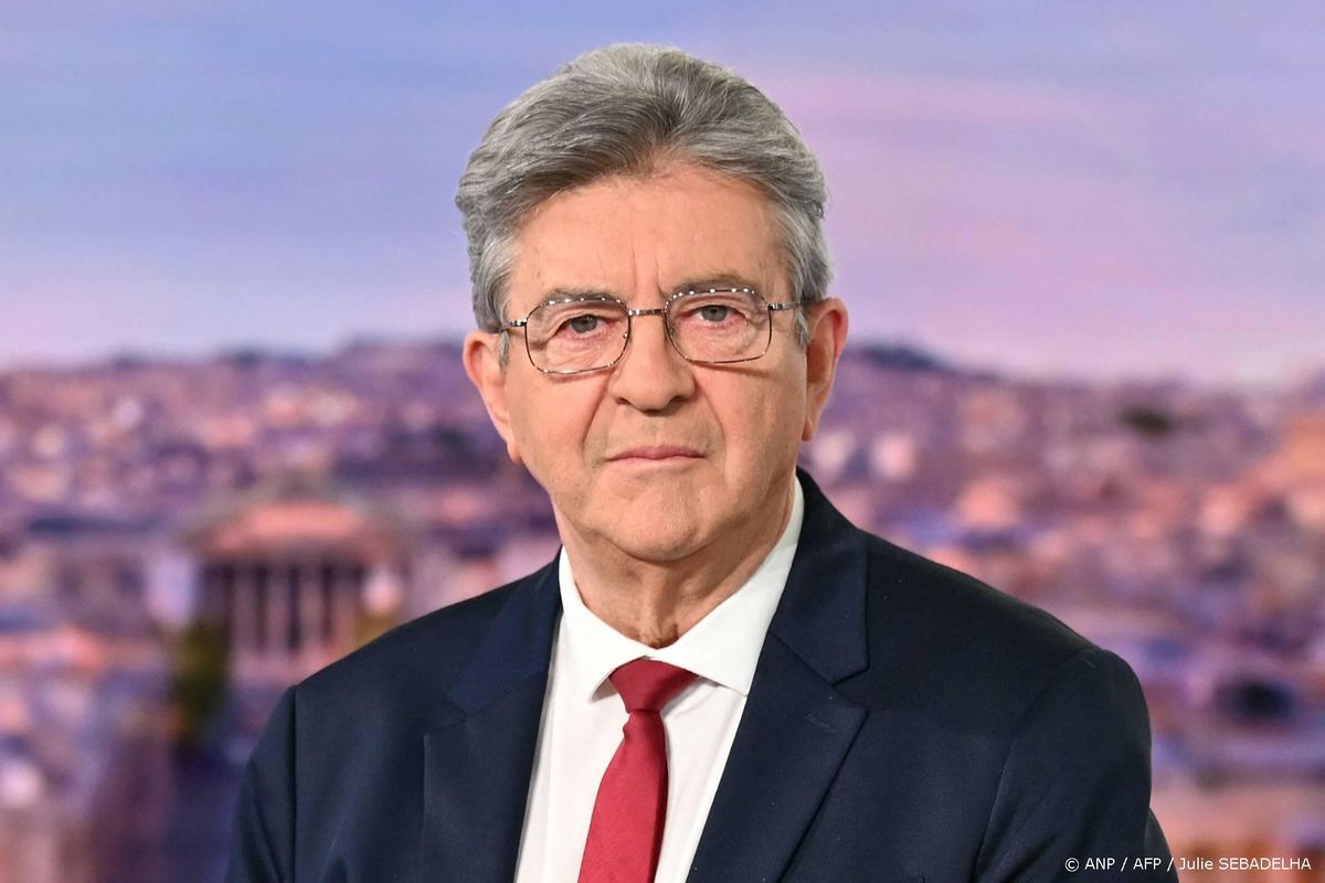Linkse Mélenchon opnieuw kandidaat voor Frans presidentschap.