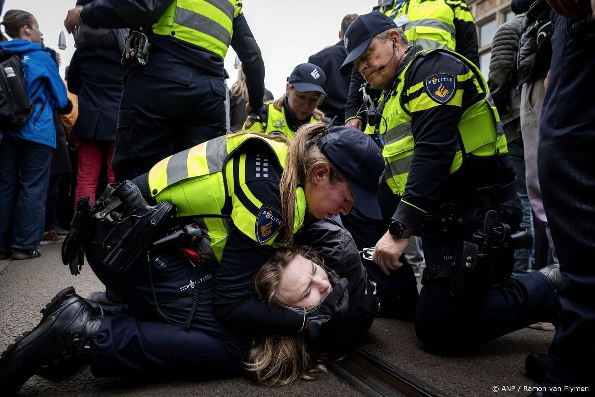 Meeste demonstranten dodenherdenking weer op vrije voeten.