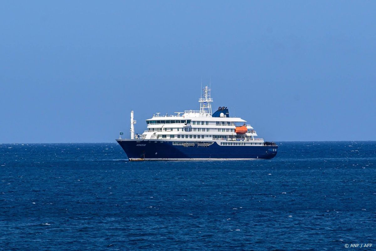 Nederland leidt repatriëring zieke bemanningsleden cruiseschip.